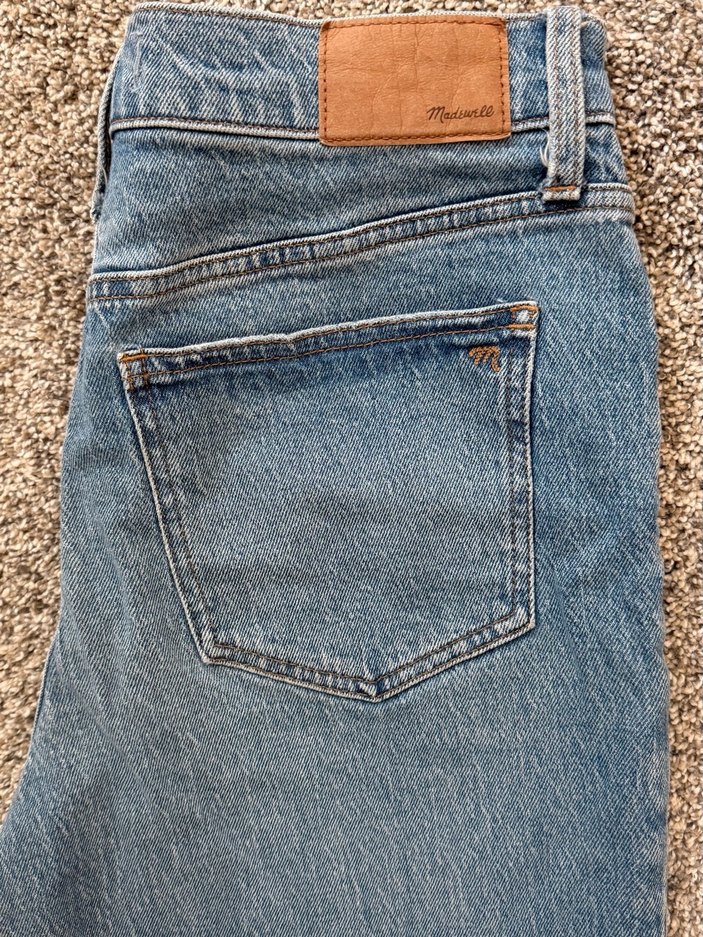 Madewell Cropped Perfect Vintage Straight-Leg Jeans in Medium Blue Wash - Picture 5 of 7